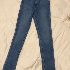 Levi’s Classic Blue Women's Skinny Jeans